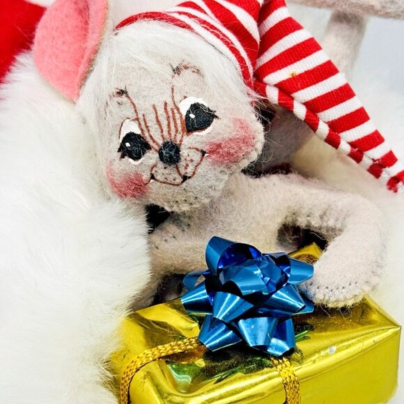 Annalee Mouse Santa Hat Christmas Gift Present 6 inch Eyes Open 2003 - Picture 2 of 5